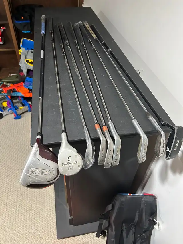 men’s right handed golf clubs and bag  in Golf in Guelph - Image 6