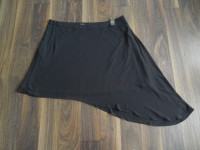 *New with Tags* Ladies Size 20 Reitmans Skirt