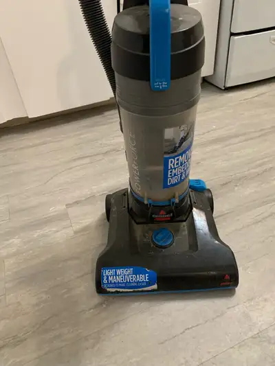 Selling a Bissell vacuum; comes as pictured. Light and maneuverable; with a removable dust/trash can...