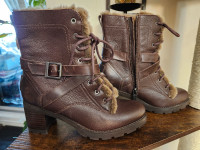 Ugg ladies boots.  Size 7.5