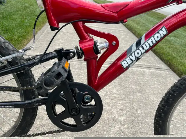 Revolution 20" Kids Mountain Bike - $125 in Kids in Oakville / Halton Region - Image 4