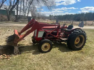 444 International farm tractor. Has strong front end loader with down pressure. 3pt hitch is very we...