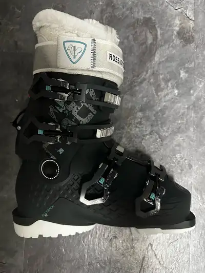 Brand New Rossignol Women Ski Boots , View more