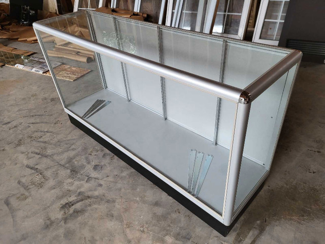 6' glass showcase  in Industrial Shelving & Racking in Ottawa