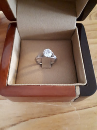 Ritani white gold women's engagement ring