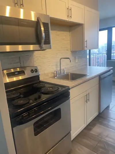 looking for a roommate