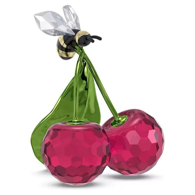 SWAROVSKI CRYSTAL IDYLLIA   BEE and CHERRY   BRAND NEW IN BOX in Arts & Collectibles in Thunder Bay