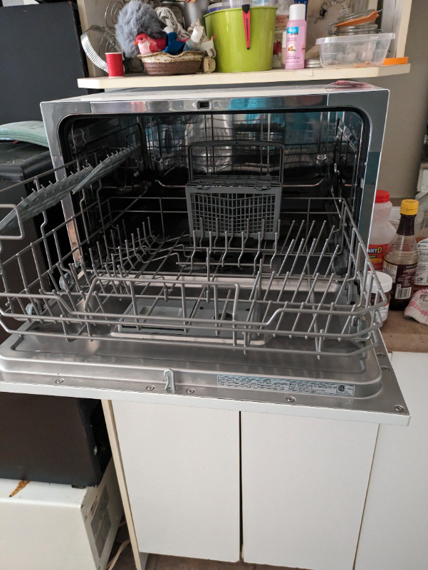 Lave vaisselle portatif in Dishwashers in Gatineau - Image 3