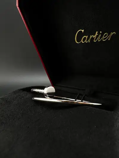 Small model 18K White gold Width 2.5 mm Size 17 Weight 6.84 grams One to one to original Comes with...
