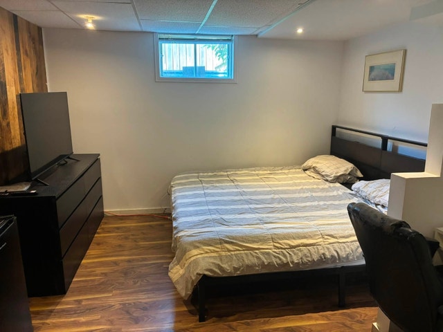 Chambre à louer 900$ tout inclus — photo 1