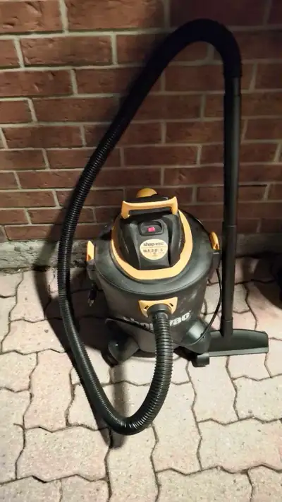 ShopVac In Excellent Condition With user Manual, View more