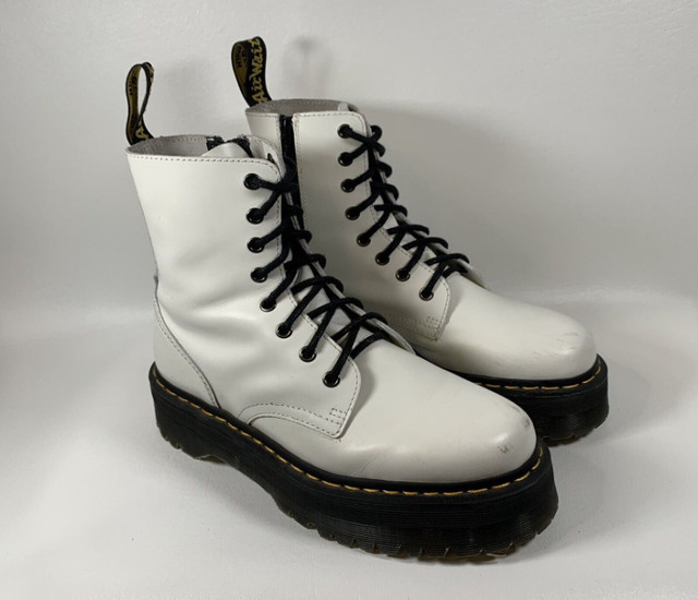 DR  MARTEN JADON WHITE PLATFORM 1460 ⎮ Mens 10 US in Men's Shoes in City of Toronto