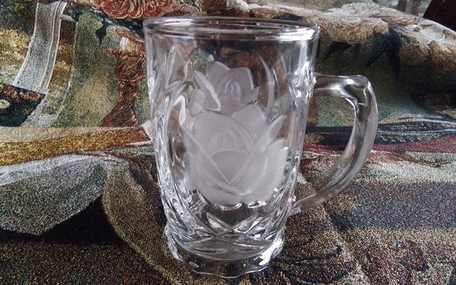 CRYSTAL GLASS  BEER MUGS -  ROSE PEARL, MIKASA - Set 2 in Arts & Collectibles in City of Toronto - Image 3