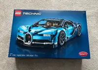 Brand New LEGO 42083 Bugatti Chiron
