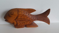 poisson sculpté en bois