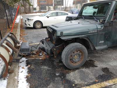 Certifiable!  2004 JEEP WRANGLER WITH PLOW
