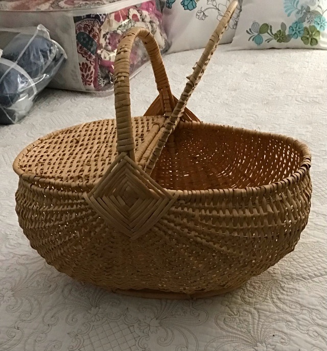 Wicker Basket. Like New REDUCED in Other in Trenton - Image 3