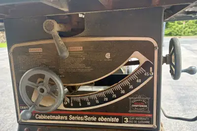 The real deal -they don’t make them like this any more … complete in wheeled stand and with accessor...