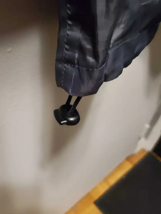 Men's Rain Jacket  in Men's in Mississauga / Peel Region - Image 4