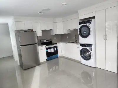 ***BRAND NEW 2 BDR LANEWAY HOUSE FOR RENT***