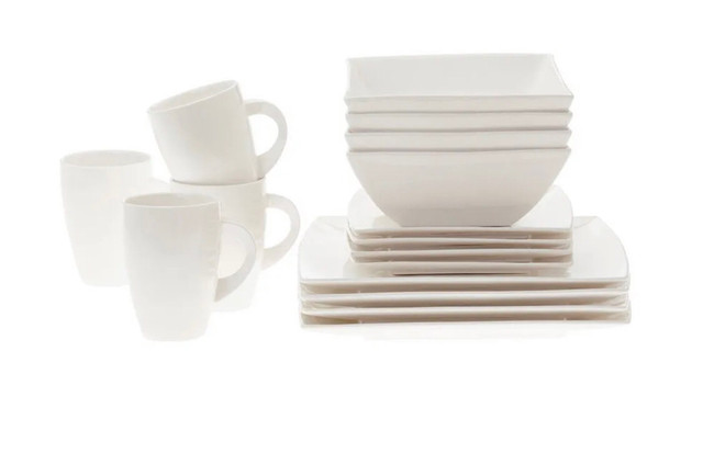 Maxwell & Williams-EastMeetsWest 16Pc Dinnerware Set -Retail$199 in Kitchen & Dining Wares in City of Toronto