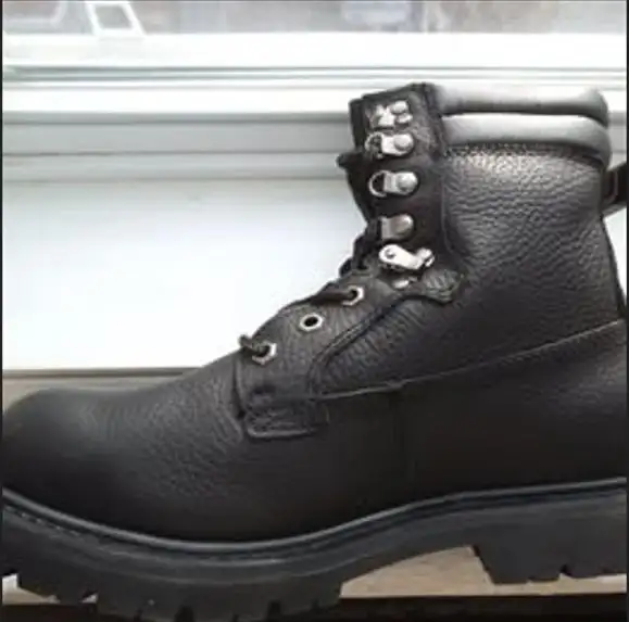 Bottes de sécurité in Men's Shoes in Québec City - Image 2