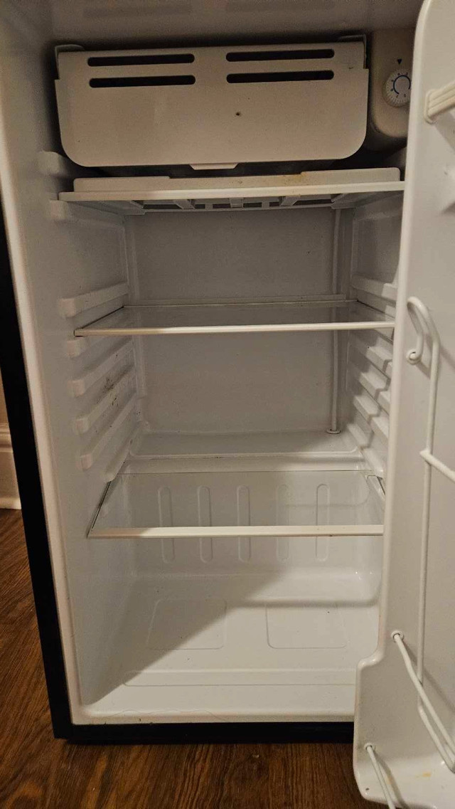 Refrigerator (Mini fridge)  dans Réfrigérateurs  à Cambridge - Image 3
