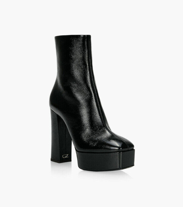 NEW BOX GIUSEPPE ZANOTTI$1,195TXpatent-leather platform Size 38 in Women's - Shoes in City of Toronto - Image 4