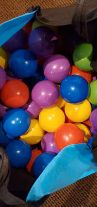 Plastic toy balls