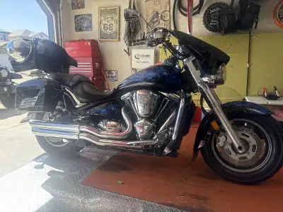 Mint condition Vulcan 2000 Limited, customized, stereo, new tires, rear is car tire. Never dropped,...