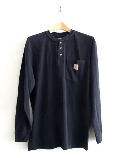 Men’s Medium CARHARTT black henley., View more