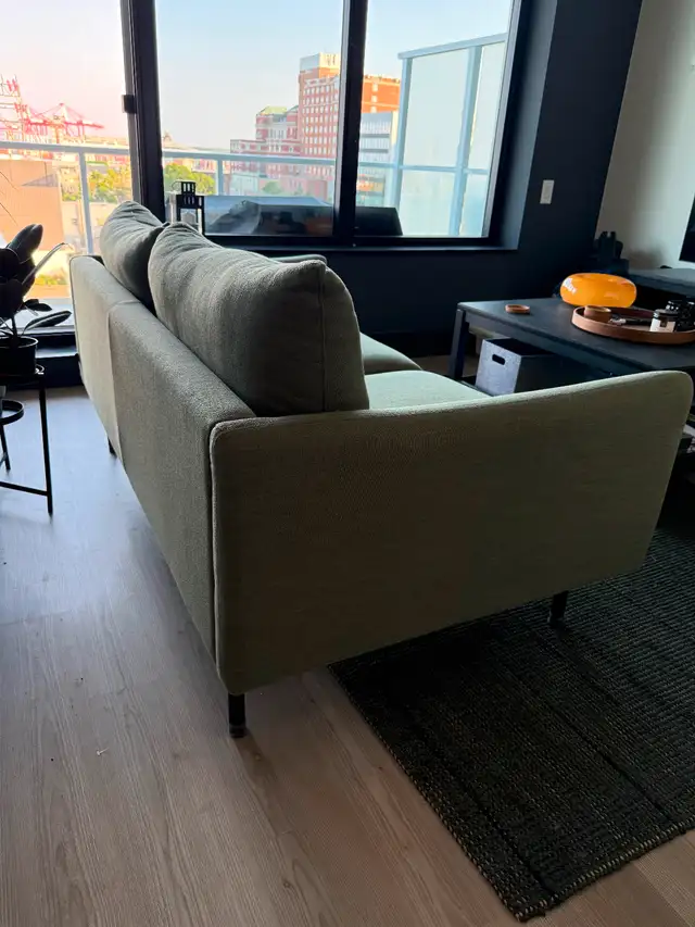 Mid century modern couch in Couches & Futons in City of Halifax - Image 3