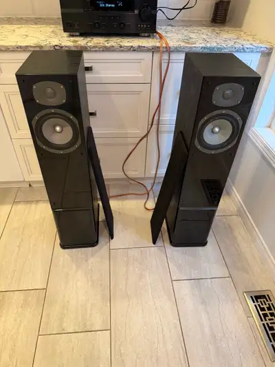 Energy C-300B floor speakers, View more