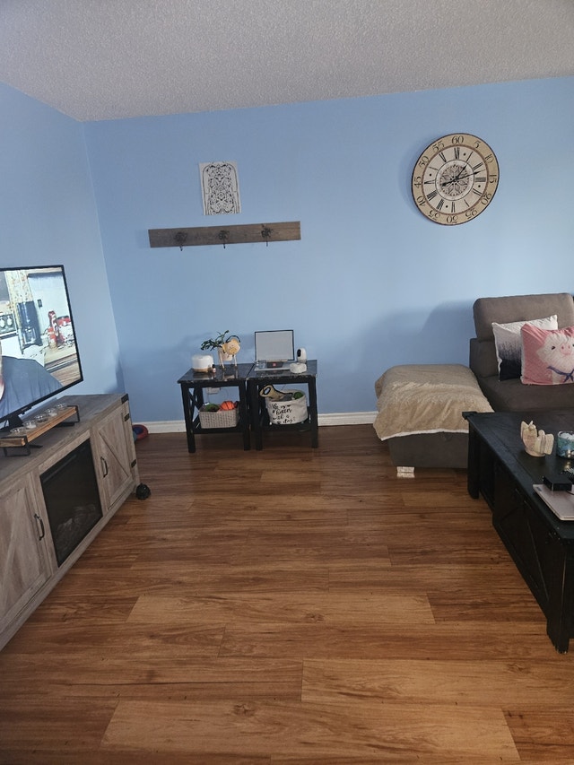 Room for rent Room Rentals & Roommates Guelph Kijiji
