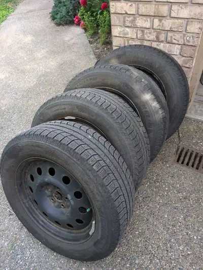 Winter tires on steel rims. From my 2018 highlander. 245/60R18 Has at least 50% tread left I also ha...