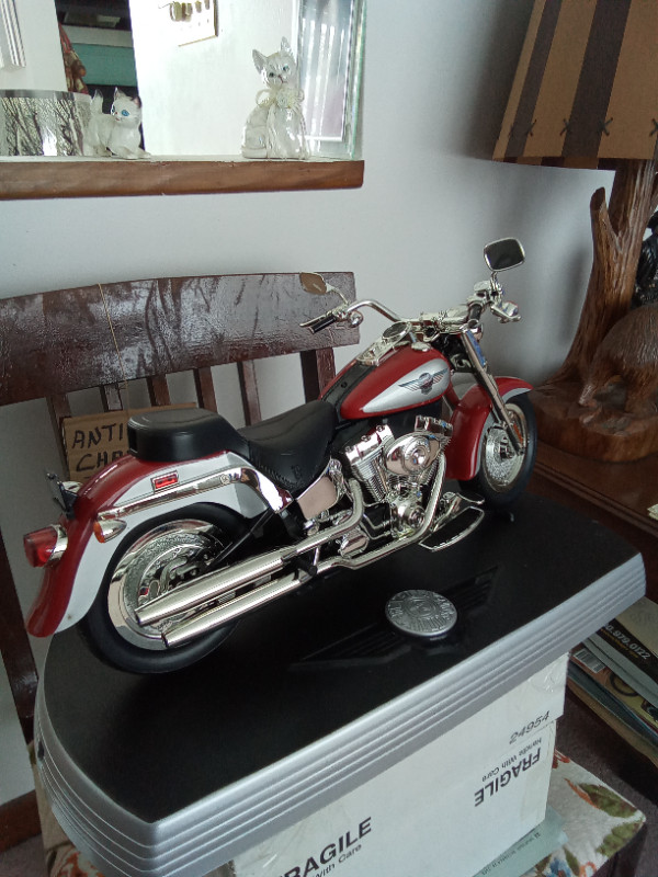 Harley Davidson Telephone in Street, Cruisers & Choppers in Kingston - Image 3
