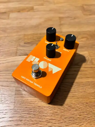 I'm the original owner, but can't find the box (that's the only reason I put "good" for condition)....