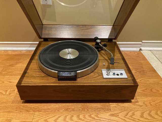Sony TTS-4000 Professional direct drive turntable in Stereo Systems & Home Theatre in Mississauga / Peel Region - Image 3