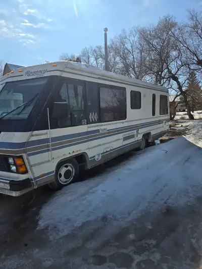 454 automatic trans engine runs good.transmission shifts fine needs fuel line but runs off a gas can...
