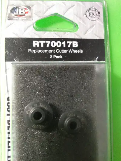 JB Industries RT70017B -2 roulettes de rechange pour COUPE-TUYAU, View more