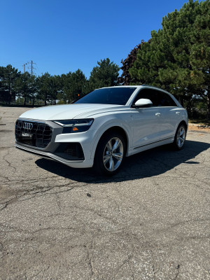 2019 Audi Q8 Progressive