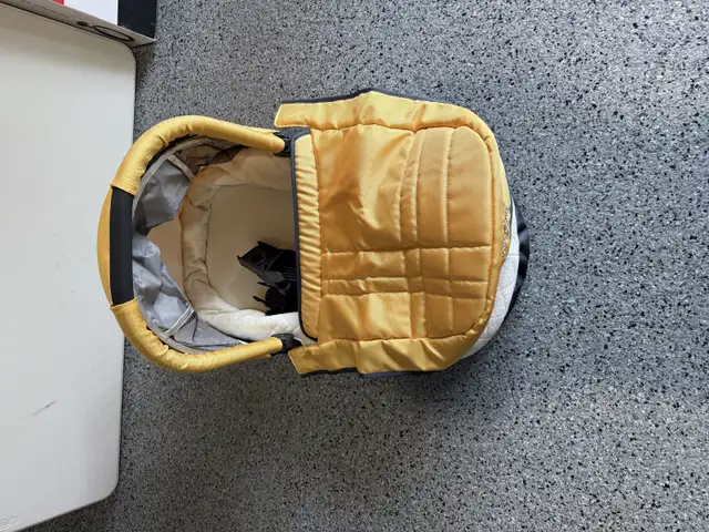 Uppa Baby Vista Stroller in Strollers, Carriers & Car Seats in City of Toronto - Image 5