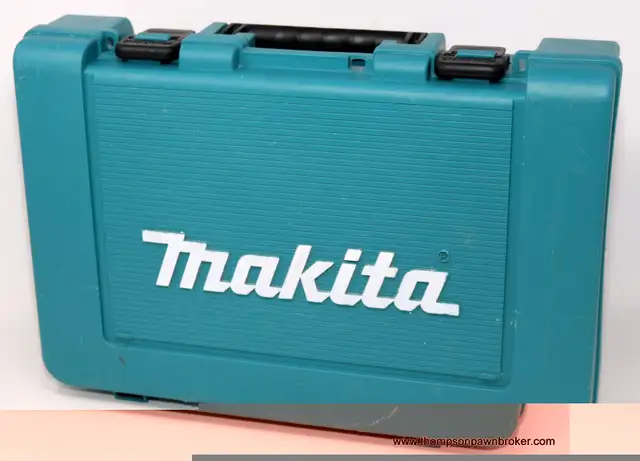 MAKITA HR2470F SDS-Plus HAMMER DRILL & CASE in Other in Hamilton - Image 4