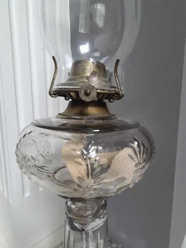 Antique Hurricane Lamps in Arts & Collectibles in Calgary - Image 6