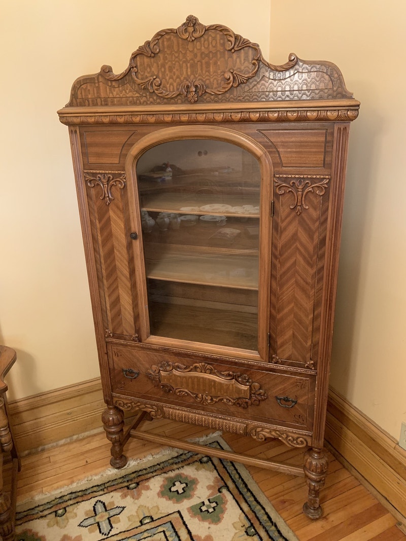 Antique China Serving Hutches & Display Ottawa Kijiji