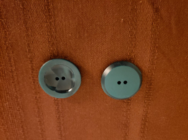 Vintage Turquoise Green Buttons in Hobbies & Crafts in Mississauga / Peel Region