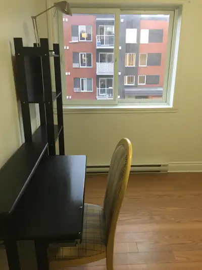 chambre a louer dans un appart style condos avec ascenseur.inclue hydro,internet,place de stationnem...