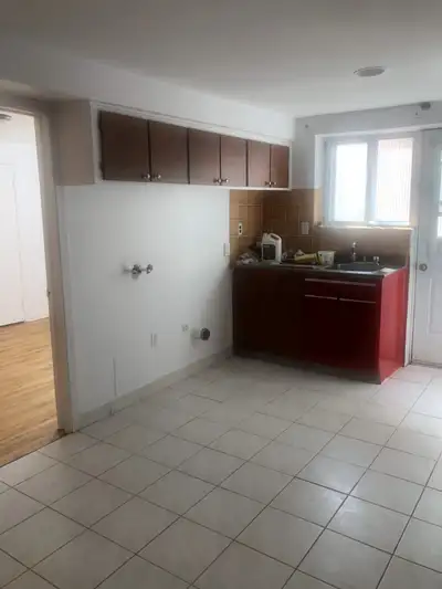 Basement appartment for rent 3 1/2