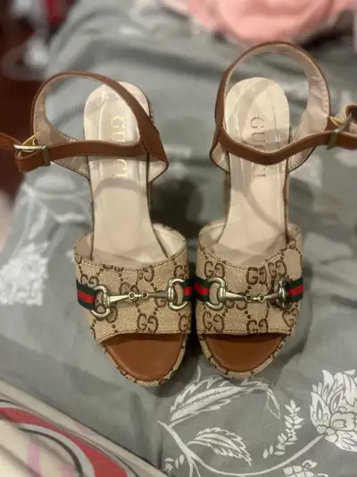 woman’s shoes, View more