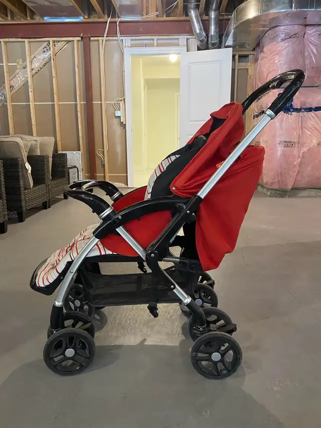 Foldable Stroller in Strollers, Carriers & Car Seats in Markham / York Region - Image 3